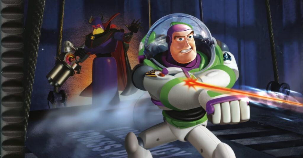 Zurg berdiri dan membawa senjata di belakang Buzz Lightyear yang sedang menembakkan laser dengan tangan kanannya
